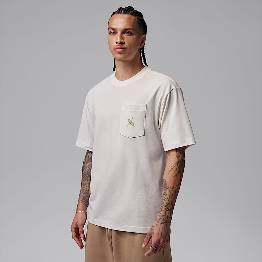 Nike Sportswear Men's T-Shirt. Nike.com